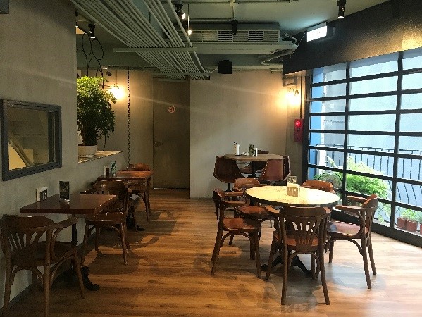 TOASTERiA CAFE 4階フロア