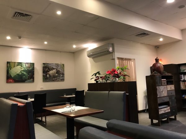 得利來福 Daily Life 落ち着いた清潔感のある内装かつ広々とした店内です。