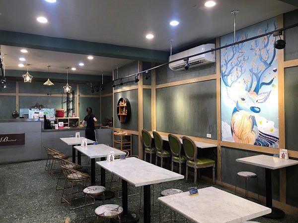 B-TOD冰塔文化店 広々とした可愛いカフェ。