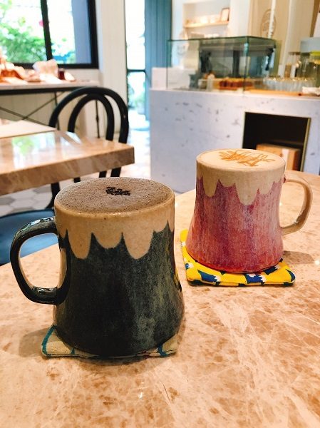 Cafe de Riz 米販咖啡 指定のホットドリンクのみ、この富士山マグカップで出てきます。