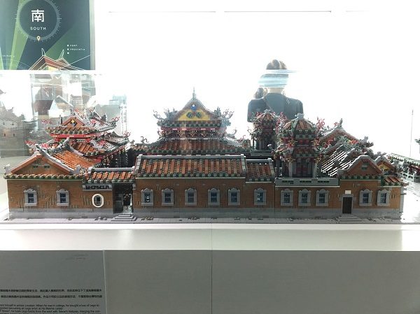 台北101　レゴ展　龍山寺を横から