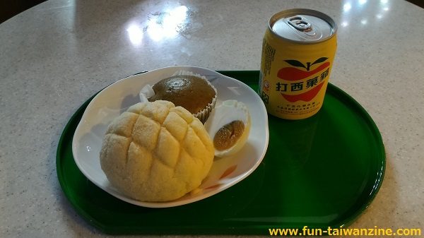桃園空港 エバー航空ラウンジ「Infinity」 食事