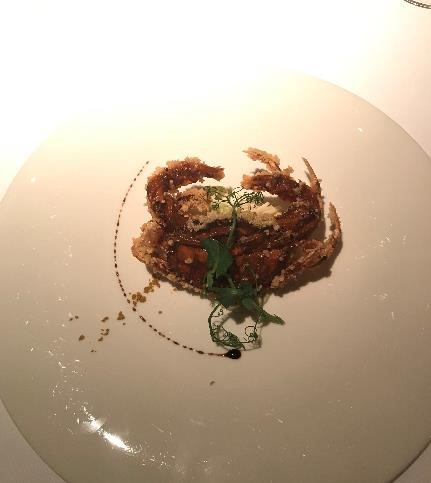 リビエラホテル 地中海牛排館 殻ごと食べられるソフトシェルクラブ