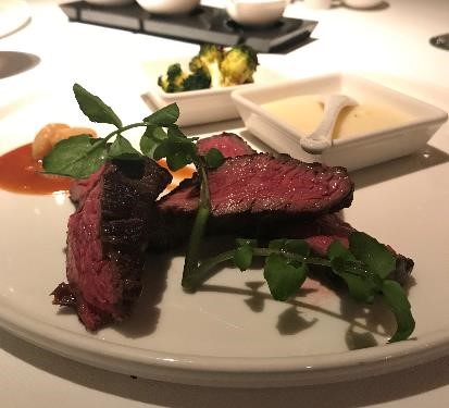 リビエラホテル 地中海牛排館 熟成肉のステーキ6オンス(約170g)