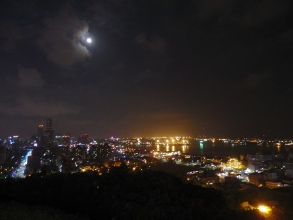 寿山展望台(壽山情人觀景臺) カメラの夜景モードが大活躍