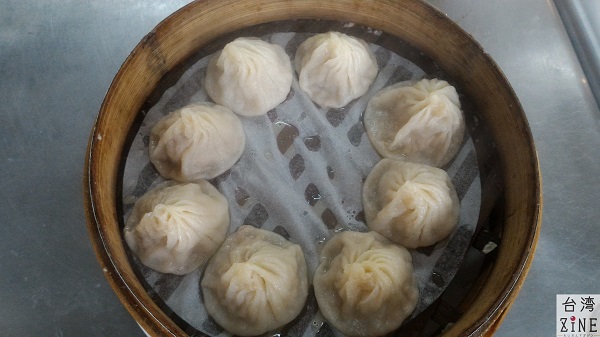 圓圓小籠湯包 招牌湯包 90元/8個