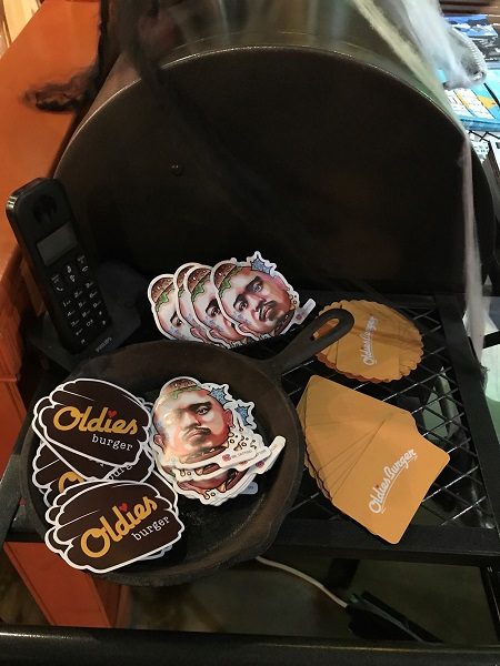 Oldies Burger 新美式文化料理 ステッカー