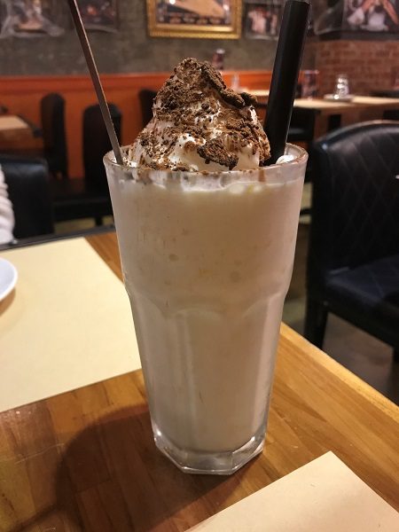 Oldies Burger 新美式文化料理 老墨肉桂玉米奶昔