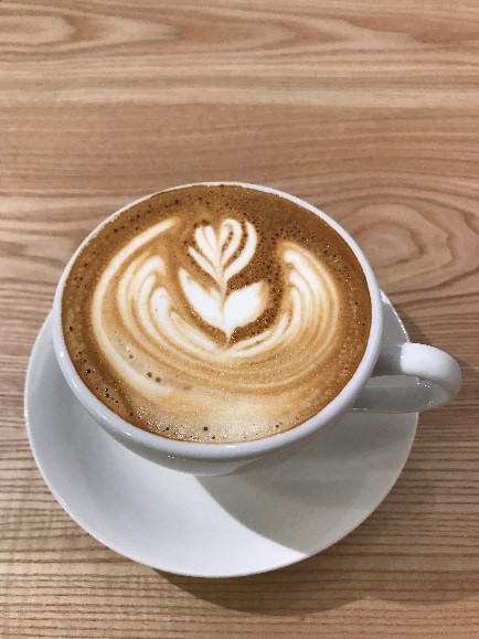 CAFE FUGU Roasters 普通にラテアート