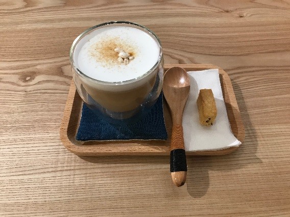 CAFE FUGU Roasters　麺茶ラテ