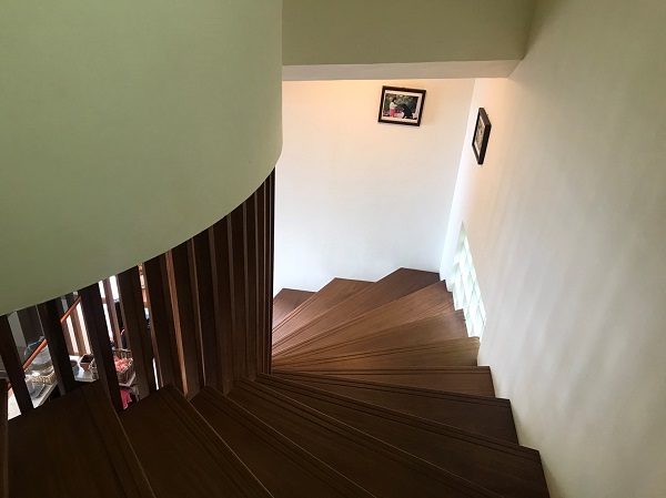環山雅築 Mountain Lodge らせん階段