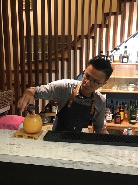 環山雅築 Mountain Lodge オーナーさんがバーテンに変身