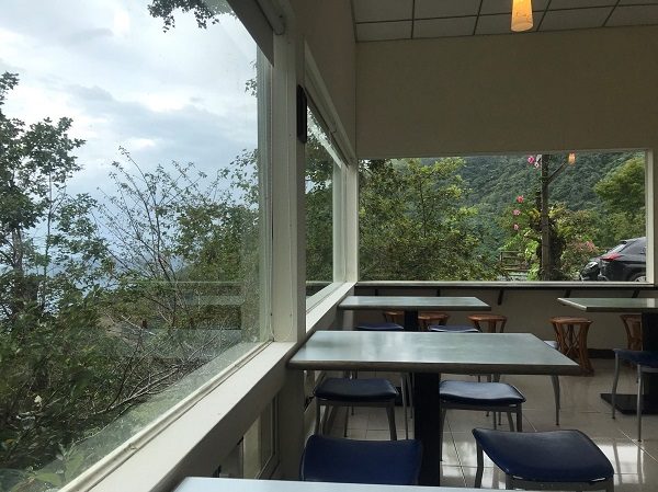 環山雅築 Mountain Lodge　朝食会場からの景色